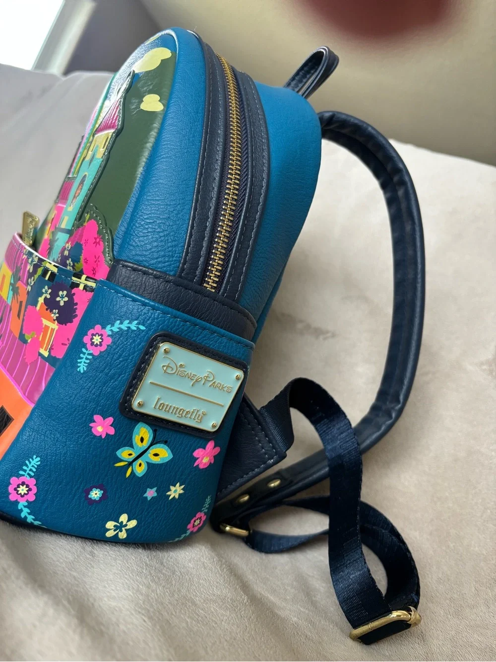 DISNEY/Parks ENCANTO Loungefly WMN/GRLS Mini Backpack Handbag -